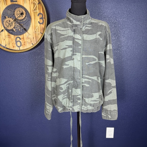 Splendid Ford Camo Jacket, Sage Green Multi, Size Large - Picture 2 of 9